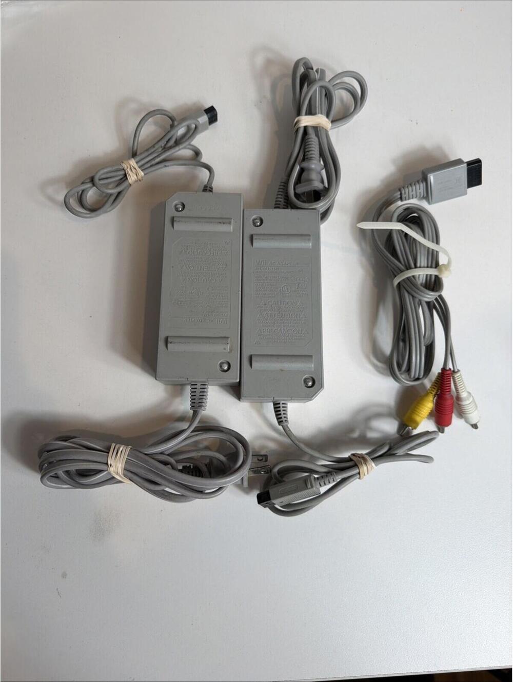 Nintendo (2)RVL-002 AC Power Adapter & AV Cords for Nintendo Wii